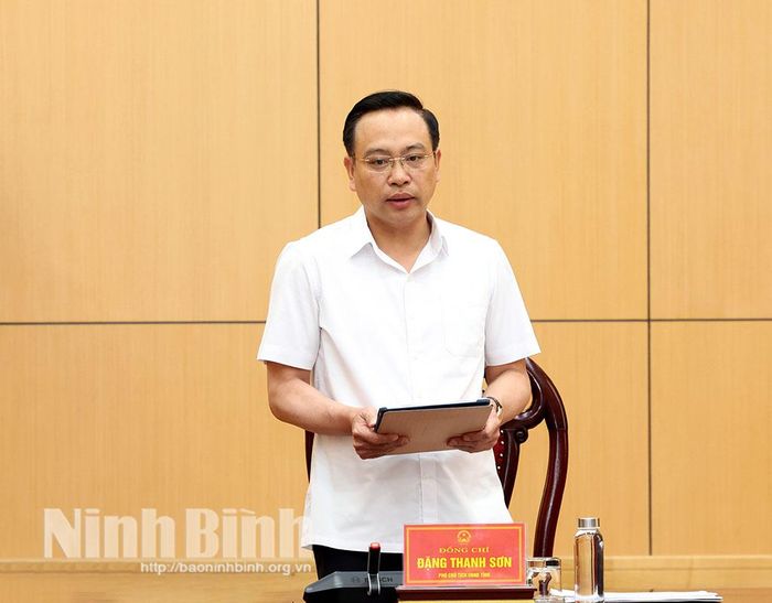 Đồng chí Đặng Thanh Sơn, Ủy viên Ban Thường vụ Tỉnh ủy, Phó Chủ tịch UBND tỉnh phát biểu kết luận hội nghị.