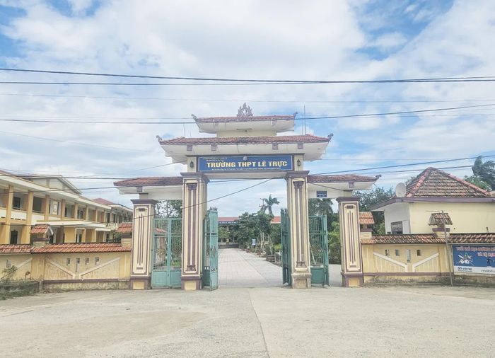 Điểm thi tốt nghiệp THPT năm 2026 tại Trường THPT Lê Trực nơi có phản ánh về dấu hiệu tiêu cực trong thi cử - Ảnh: B.T
