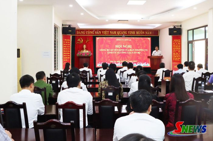 Hội nghị công bố Quyết định của Ban Thường vụ Tỉnh ủy về công tác cán bộ.