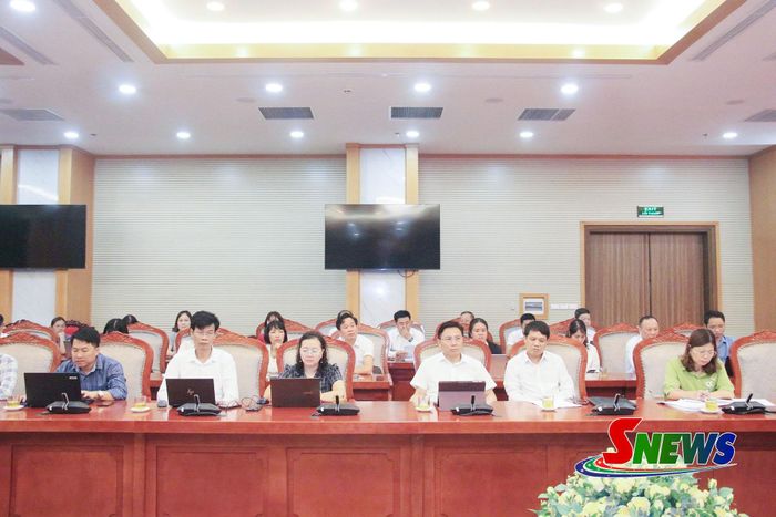 Các đại biểu dự hội nghị.