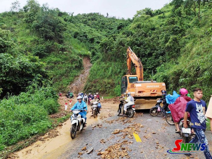 Thông tuyến đoạn qua địa phận xã Chiềng Lao.