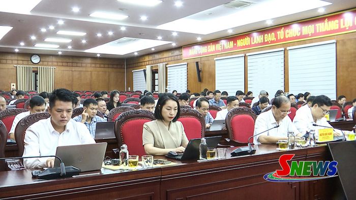 Đại biểu tham dự hội nghị.