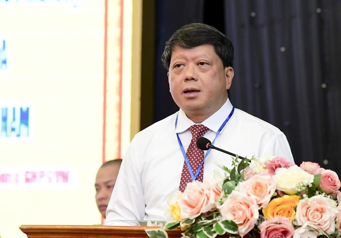 Đồng chí Hà Trung Kiên, Ủy viên BTV Tỉnh ủy, Phó Chủ tịch Thường trực Ủy ban MTTQ Việt Nam tỉnh, phát biểu tại Đại hội.