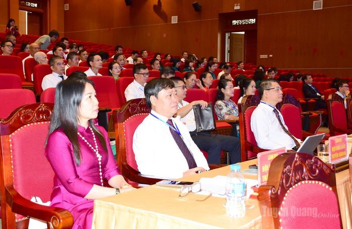 Đồng chí Mai Đức Thông, Ủy viên BCH Đảng bộ tỉnh, Giám đốc Báo và phát thanh, truyền hình Tuyên Quang, Chủ tịch Hội Nhà báo tỉnh dự Đại hội.