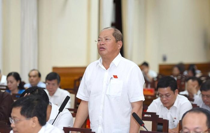  Giám đốc Sở Công Thương Đặng Hữu Phúc kiến nghị tiếp tục phát triển các nguồn năng lượng xanh