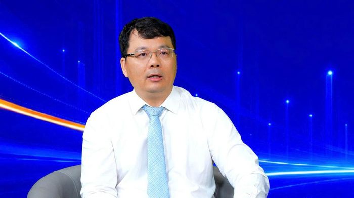 Ông Lê Bá Ngọc, Pháp chế viên chính Vụ Pháp chế (Bộ Công Thương), thành viên Tổ soạn thảo dự án Luật sửa đổi, bổ sung Luật Thương mại, Luật Cạnh tranh, Luật Quản lý ngoại thương và Luật Bảo vệ quyền lợi người tiêu dùng