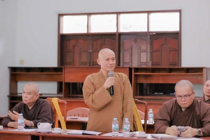 Chư tôn đức đóng góp ý kiến cho các Phật sự