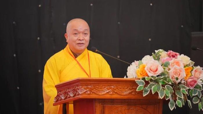 Thượng tọa Thích Thanh Phúc, Phó ban kiêm Chánh Thư ký trình phương hướng hoạt động của Ban Trị sự GHPGVN tỉnh Tuyên Quang nhiệm kỳ mới