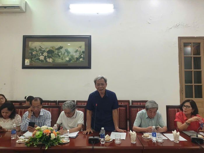  Đại sứ Tôn Sinh Thành, Phó Chủ tịch Hội hữu nghị Việt Nam-Ấn Độ thành phố Hà Nội chia sẻ thông tin về quan hệ Việt Nam-Ấn Độ và tình hình phát triển khoa học công nghệ, đổi mới sáng tạo và chuyển đổi số gần đây của Ấn Độ 