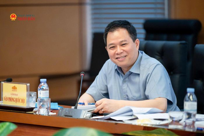 Phó Chủ nhiệm Văn phòng Quốc hội, Trợ lý Chủ tịch Quốc hội Nguyễn Tiến Khoa phát biểu