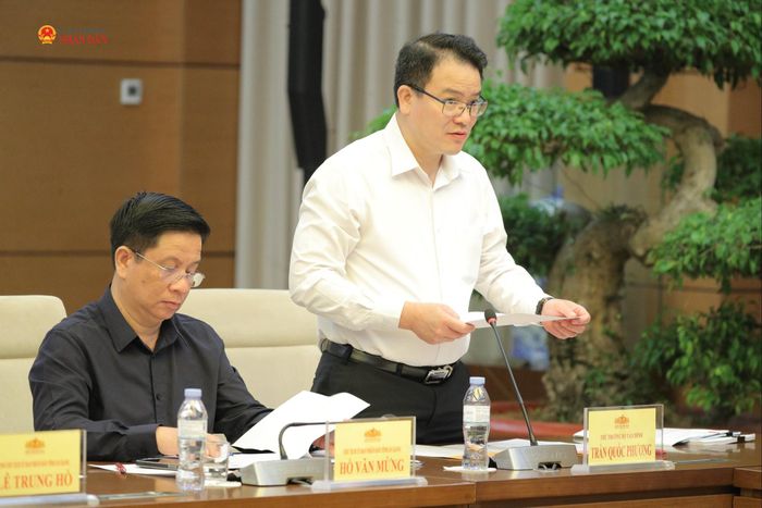 Thứ trưởng Bộ Tài chính Trần Quốc Phương phát biểu