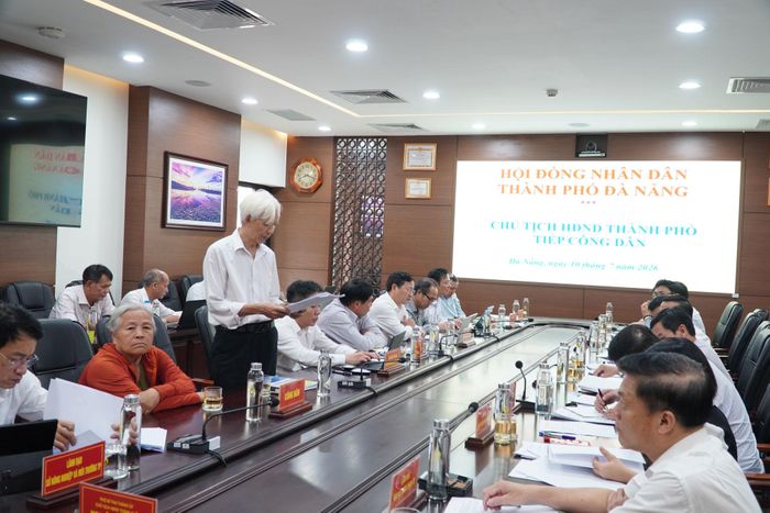 Công dân phát biểu ý kiến