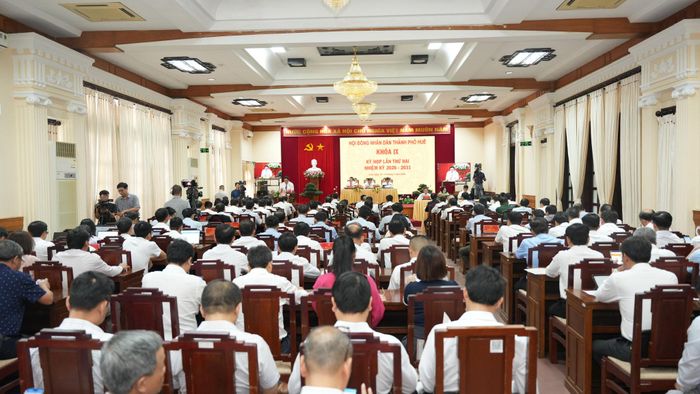 Quang cảnh kỳ họp