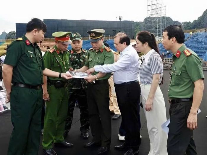 Phòng An ninh đối ngoại, Công an tỉnh Quảng Ninh và các đơn vị liên quan khảo sát thực tế, đảm bảo an ninh, trật tự cho các sự kiện lớn trên địa bàn.