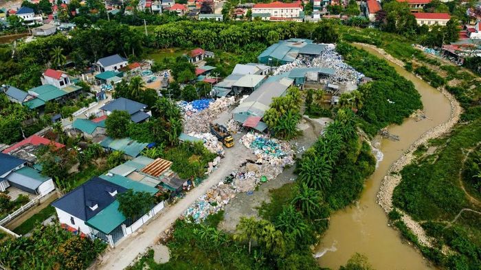 Các cơ sở gây ô nhiễm tồn tại ở xã Tân Ninh hàng chục năm trước.