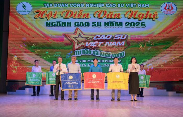 Các đơn vị đạt giải Nhất, Nhì và Ba.