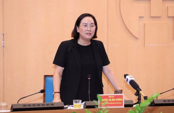 Phó Giám đốc Sở Văn hóa Thể thao Hà Nội Nguyễn Thị Mai Hương trao đổi tại buổi họp báo.