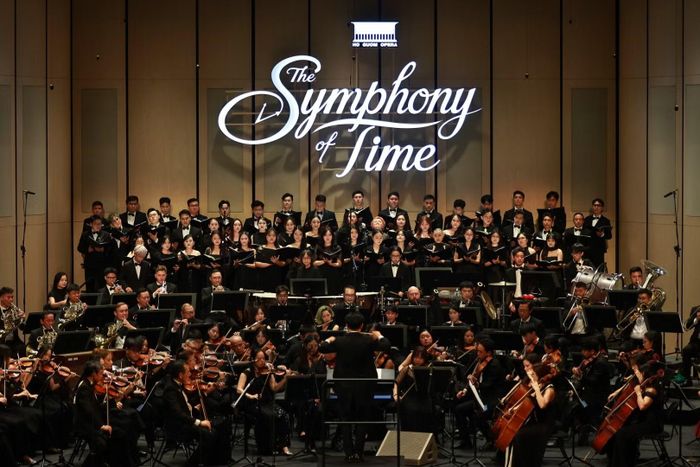 Hòa nhạc “The Symphony of Time” ghi thêm một dấu ấn thành công mới của Nhà hát Hồ Gươm.