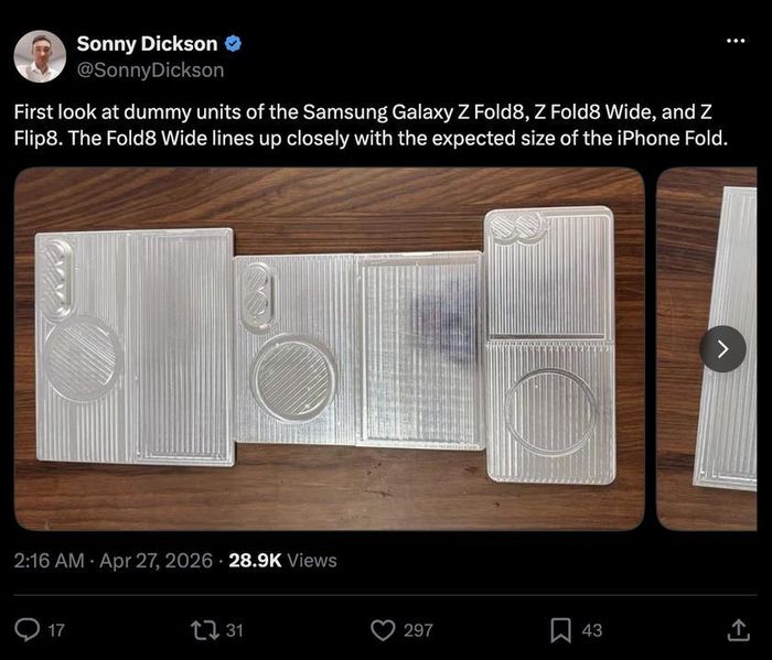 Sony Dickson - người chuyên rò rỉ thông tin công nghê đã đưa những hình ảnh đầu tiên về các mô hình thử nghiệm của Samsung Galaxy Z Fold8, Z Fold8 Wide và Z Flip8 trên X. Hình ảnh cho thấy kích thước của Fold8 Wide khá tương đồng với kích thước dự kiến của iPhone Fold.