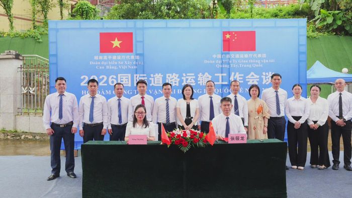 Sở Xây dựng tỉnh Cao Bằng (Việt Nam) và Sở Giao thông vận tải Khu tự trị dân tộc Choang Quảng Tây (Trung Quốc) tiến hành ký kết Bản ghi nhớ về công tác vận tải đường bộ quốc tế năm 2026.