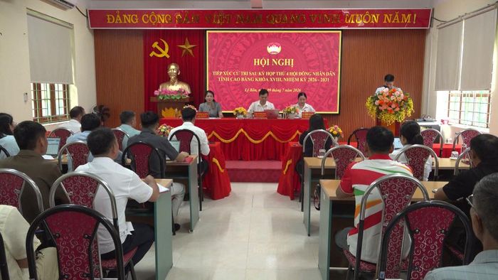 Tổ đại biểu số 13 HĐND tỉnh tiếp xúc cử tri xã Lý Bôn.