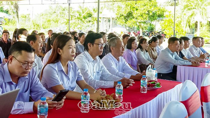Đại biểu tham dự lễ ra quân khám sức khỏe, khám sàng lọc đợt 4 tại phường Tân Thành.