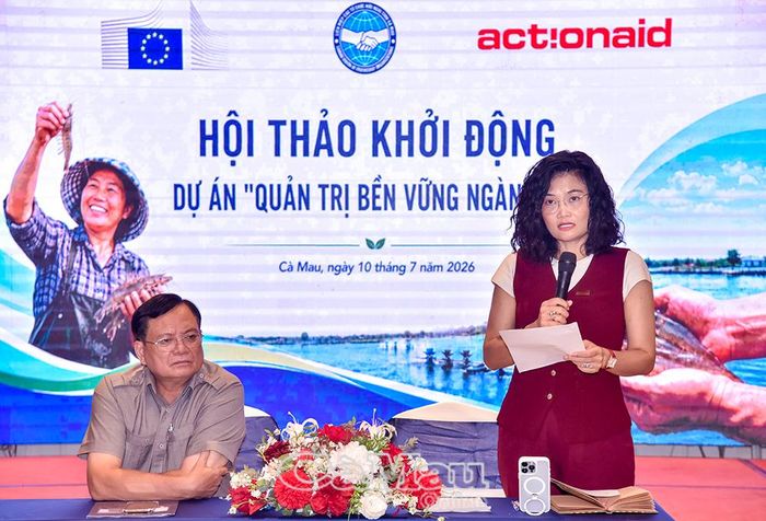 Bà Hoàng Phương Thảo, Trưởng Đại diện Tổ chức ActionAid International tại Việt Nam, nhấn mạnh, trong bối cảnh ngành tôm đang đối mặt nhiều thách thức, Dự án “Quản trị bền vững ngành tôm” không chỉ góp phần nâng cao năng lực cho người nuôi mà còn tăng cường phối hợp giữa các bên, hướng đến xây dựng chuỗi giá trị ngành tôm minh bạch, có trách nhiệm và phát triển bền vững.