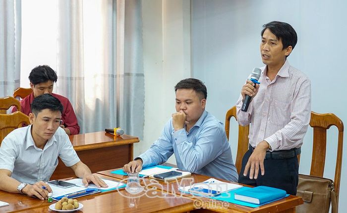 Ông Nông Văn Thạch, Chủ tịch HĐQT, Giám đốc HTX Nông nghiệp tổng hợp Ba Đình, xã Vĩnh Lộc, kiến nghị địa phương nên có định hướng cho nông dân sản xuất cây trồng, vật nuôi để đảm bảo đầu ra, tránh gặp cảnh được mùa mất giá.
