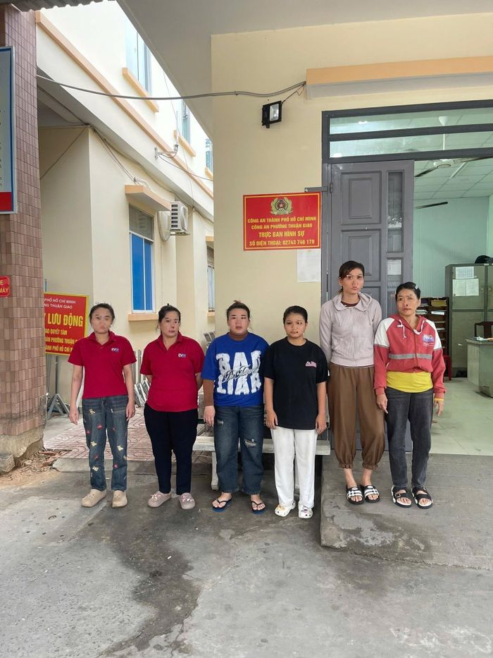 Các đối tượng tại cơ quan công an.