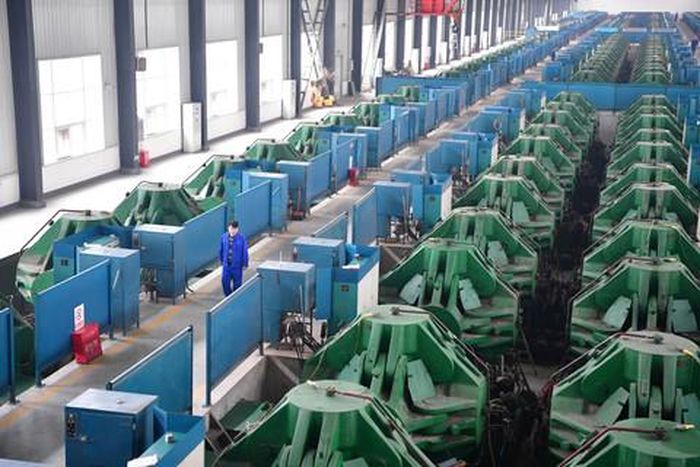 Máy sản xuất kim cương nhân tạo ở Trung Quốc. Ảnh: Xinhua