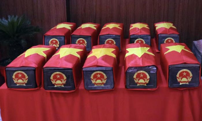 Các hài cốt liệt sỹ sau khi quy tập được đưa về quàn tại Nhà tưởng niệm trong khuôn viên Công viên Lê Thị Riêng