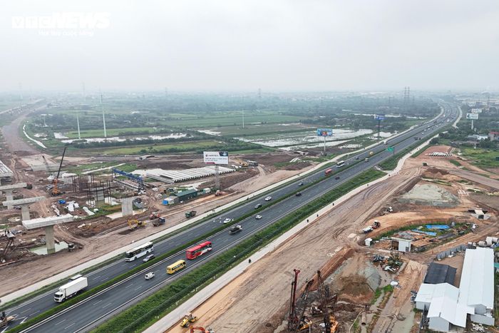 Từ nút giao Thường Tín đến cuối tuyến Cầu Giẽ, cao tốc sẽ được mở rộng trực tiếp sang hai phía, mỗi bên bổ sung thêm 2 làn xe.
