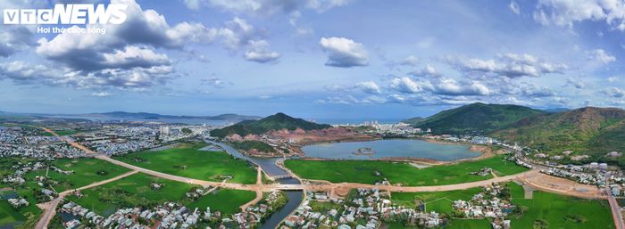 “Không có việc chậm trễ trong công tác bồi thường như các hộ dân phản ánh, mức bồi thường hiện tại của đơn vị bảo hiểm vẫn chưa nhận được sự đồng thuận từ phía người dân nên chúng tôi sẽ tính toán lại giá trị thiệt hại theo yêu cầu của các hộ dân”, ông Quốc cho hay