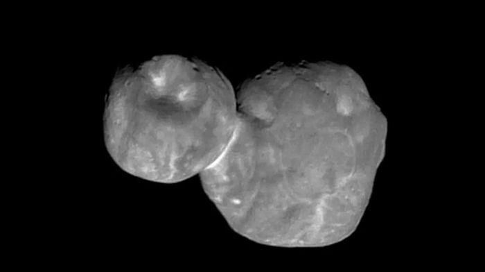 Hình ảnh thiên thể Arrokoth do tàu New Horizons ghi lại vào tháng 1/2019. (Ảnh: NASA)