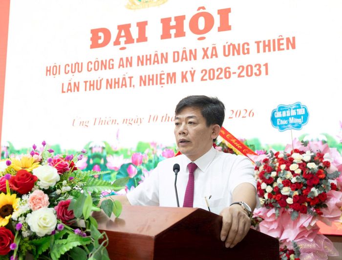 Phó Bí thư Đảng ủy, Chủ tịch UBND xã Ứng Thiên Đỗ Năng Bình phát biểu.