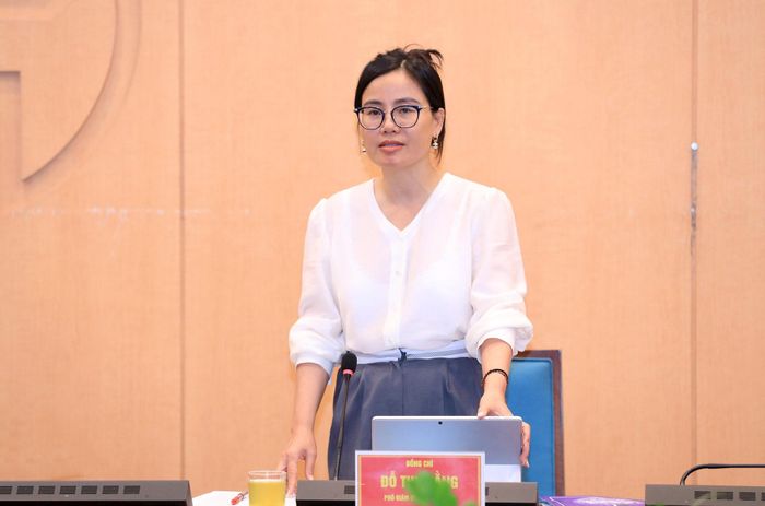 Phó Giám đốc Sở Tài chính Hà Nội Đỗ Thu Hằng phát biểu tại họp báo. Ảnh: Đình Hiệp