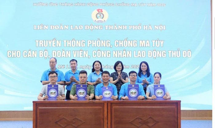 Đại diện các đơn vị thực hiện ký kết tổ chức các hoạt động tuyên truyền phòng, chống ma túy. Ảnh: PV