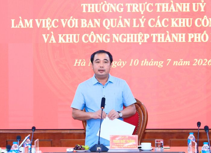 Bí thư Thành ủy Hà Nội Trần Đức Thắng phát biểu kết luận buổi làm việc. Ảnh: Quang Thái