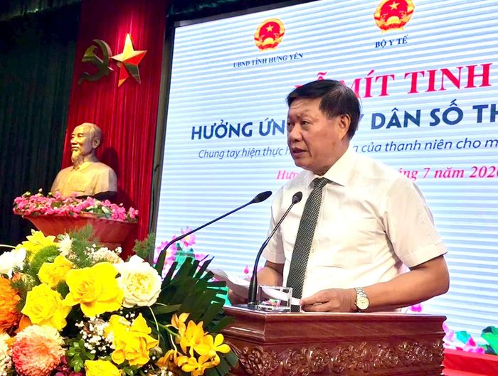 Thứ trưởng Bộ Y tế Đỗ Xuân Tuyên phát biểu tại lễ hưởng ứng. Ảnh: UNFPA