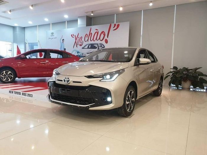 Toyota Vios dù bán chạy vẫn giảm giá sâu.