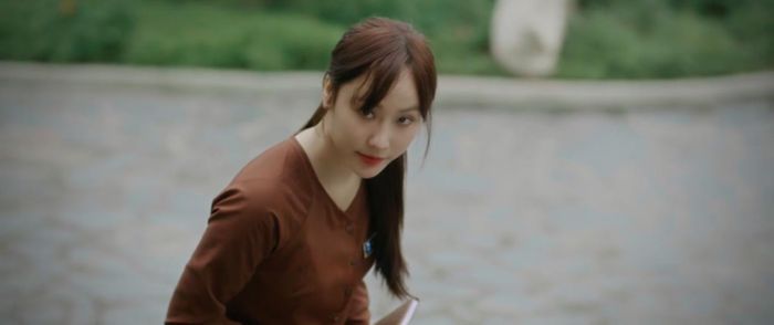 Lão Công sai người điều tra về Ngọc vì nghi ngờ cô là công an. Ảnh VTV