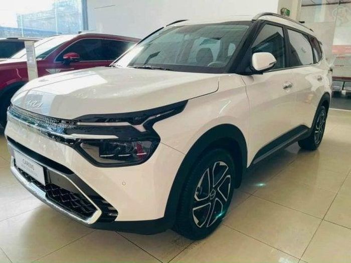 KIA Carens số sàn.