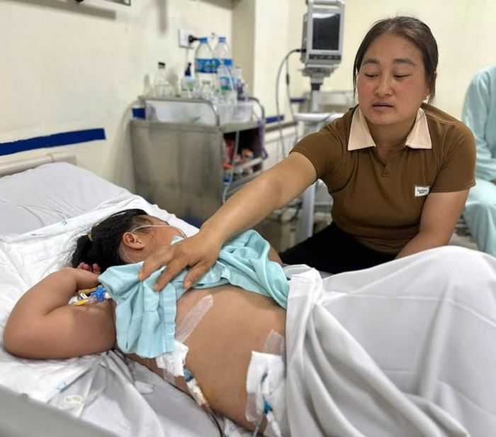 Gia đình bé Nhung đang rất cần sự giúp đỡ của cộng đồng