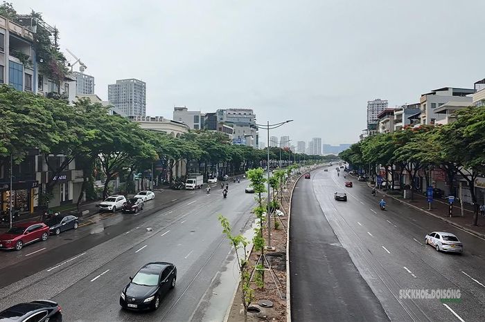 Đường Võ Chí Công, mặt đường đã được hoàn trả, phương tiện lưu thông bình thường.