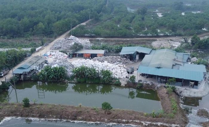 Công an tỉnh Thanh Hóa khởi tố 3 chủ cơ sở tái chế bao bì gây ô nhiễm.