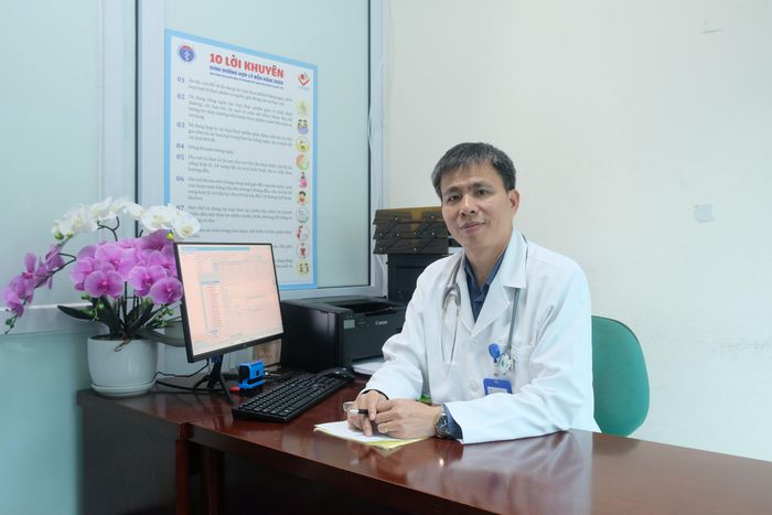 PGS.TS.BS Nguyễn Trọng HưngGiám đốc Trung tâm tư vấn, phục hồi dinh dưỡng và kiểm soát béo phì, Viện Dinh dưỡng.