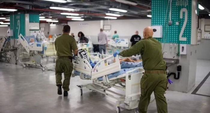 Nguồn tin này cho biết Israel không mong muốn người dân phải thường xuyên xuống hầm trú ẩn như trước, nhưng cũng không thể đứng ngoài trước những diễn biến mới.