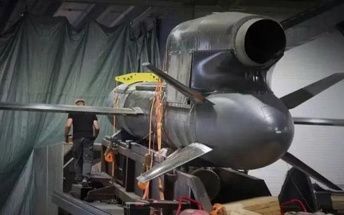 Giới chức quân sự Ukraine không che giấu việc họ đã phóng 5 tên lửa hành trình FP-5, nhưng tất cả đều bị hệ thống phòng không Nga tiêu diệt ở nhiều khu vực khác nhau (được đánh dấu bằng chấm màu cam trên bản đồ).