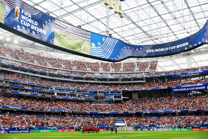 Toàn cảnh sân vận động Los Angeles ở Inglewood, bang California (Mỹ) trong trận tứ kết World Cup 2026 giữa Tây Ban Nha và Bỉ, ngày 10/7. Ảnh: Reuters.