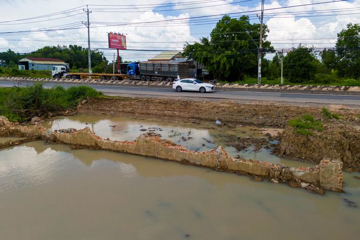  Đến nay, địa phương đã bàn giao 25,7 km trong tổng số 26,3 km mặt bằng của dự án, đạt hơn 97%. 